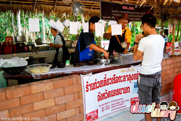 ก๋วยเตี๋ยวเรือ,ก๋วยเตี๋ยวเรือกะลา,ลุงเผ่า,นครนายก,ก๋วยเตี๋ยวอร่อย,ร้านอร่อย