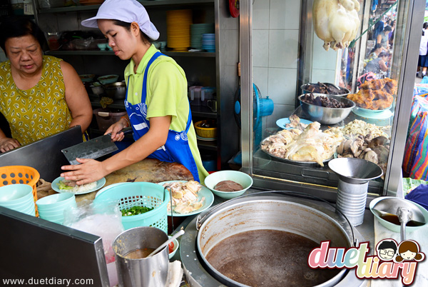 ข้าวมันไก่,เทเวศร์,ร้านอร่อย,มงคลชัย,ของอร่อย,ราคาถูก,ไม่แพง,อร่อย