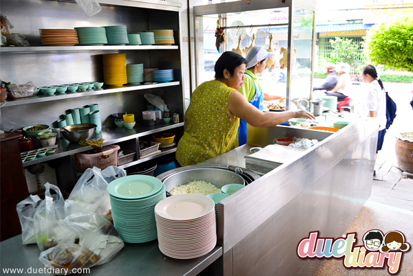 ข้าวมันไก่,เทเวศร์,ร้านอร่อย,มงคลชัย,ของอร่อย,ราคาถูก,ไม่แพง,อร่อย