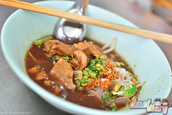 ร้านอร่อย,นนทบุรี,ก๋วยเตี๋ยวเรือ,ก๋วยเตี๋ยวน้ำตก,ก๋วยเตี๋ยวเนื้อ,เกาเหลา,เกาเหลาเมืองนนท์,เมืองนนท์,น้ำตก,ก๋วยเตี๋ยวอร่อย,ก๋วยเตี๋ยวหมูตุ๋น,ก๋วยเตี๋ยวหมูน้ำตก,ก๋วยเตี๋ยว