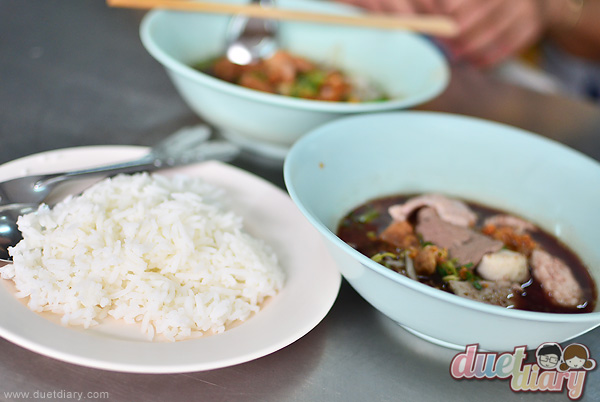 ร้านอร่อย,นนทบุรี,ก๋วยเตี๋ยวเรือ,ก๋วยเตี๋ยวน้ำตก,ก๋วยเตี๋ยวเนื้อ,เกาเหลา,เกาเหลาเมืองนนท์,เมืองนนท์,น้ำตก,ก๋วยเตี๋ยวอร่อย,ก๋วยเตี๋ยวหมูตุ๋น,ก๋วยเตี๋ยวหมูน้ำตก,ก๋วยเตี๋ยว