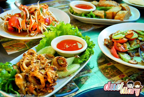 ส้มตำ,อร่อย,ร้านยำ,ร้านแซ่บสะเด็ด,แซบสะเด็ด,ศรีนครินทร์,ซีคอน,เสรี,ร้านส้มตำ,ร้านอร่อย,พัฒนาการ,ไม่แพง,ถูก