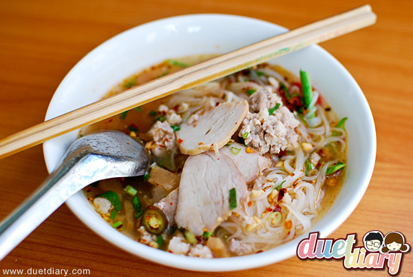 ก๋วยเตี๋ยว,ร้านอร่อย,บางลำพู,วัดสังเวช,ถนนพระอาทิตย์,สุโขทัย,อร่อย,ของอร่อย,สมทรงโภชนา,ไม่แพง,อาหารไทย,ก๋วยเตี๋ยวสุโขทัย วัดสังเวช