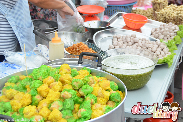 ตลาดนัด,หาดวอนนภา,ชลบุรี,สะพานปลา,อาหารทะเล,ร้านอร่อย,บางแสน