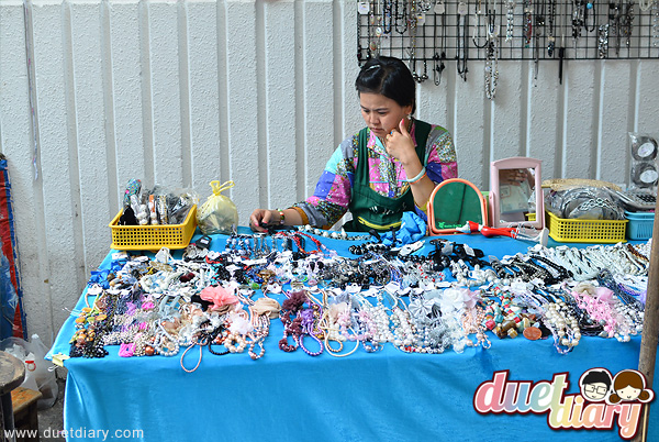 ซอยละลายทรัพย์,ซ.ละลายทรัพย์,สีลม,ตลาด,ตลาดนัด,เสื้อผ้า,ร้าน