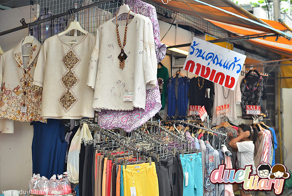 ซอยละลายทรัพย์,ซ.ละลายทรัพย์,สีลม,ตลาด,ตลาดนัด,เสื้อผ้า,ร้าน